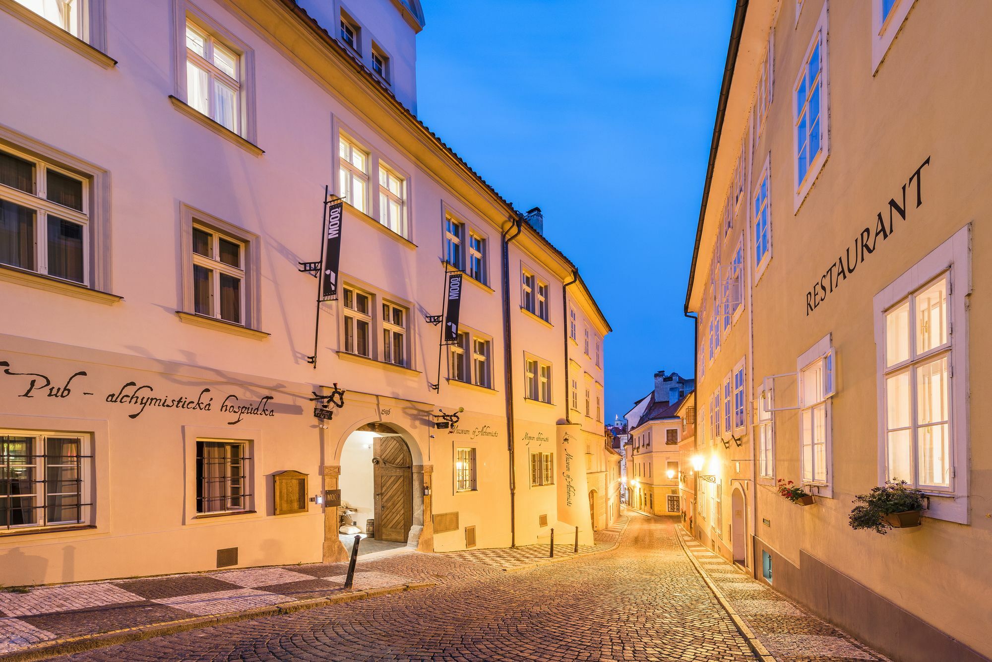 Mooo By The Castle Aparthotel Prague Exterior photo